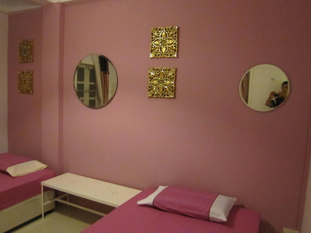 Na Na Chart Phuket Hostel ฉลอง ห้อง รูปภาพ