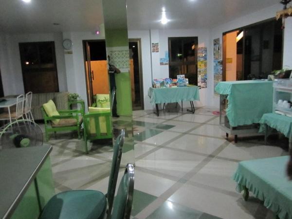 Na Na Chart Phuket Hostel ฉลอง ภายนอก รูปภาพ