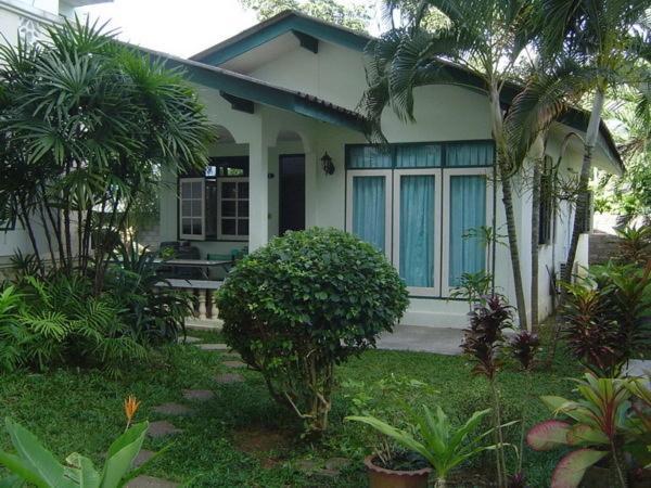 Na Na Chart Phuket Hostel ฉลอง ภายนอก รูปภาพ