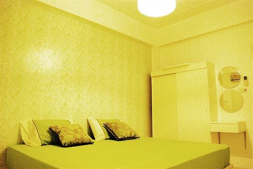 Na Na Chart Phuket Hostel ฉลอง ภายนอก รูปภาพ
